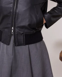 Bomber nela