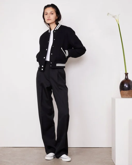 Bomber oona