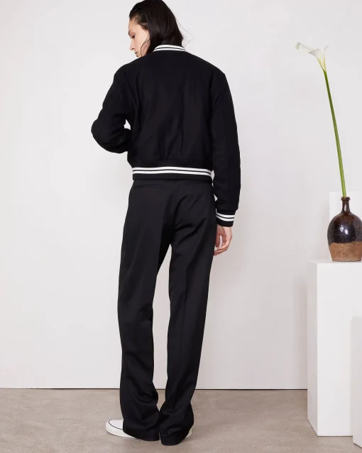 Bomber oona