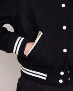Bomber oona